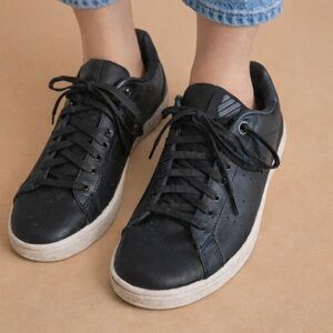 K-Swiss Women's Black Sneakers